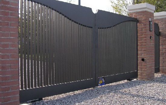 Купить новые ворота Абакан откатные в Новомосковске по цене от 82345 руб